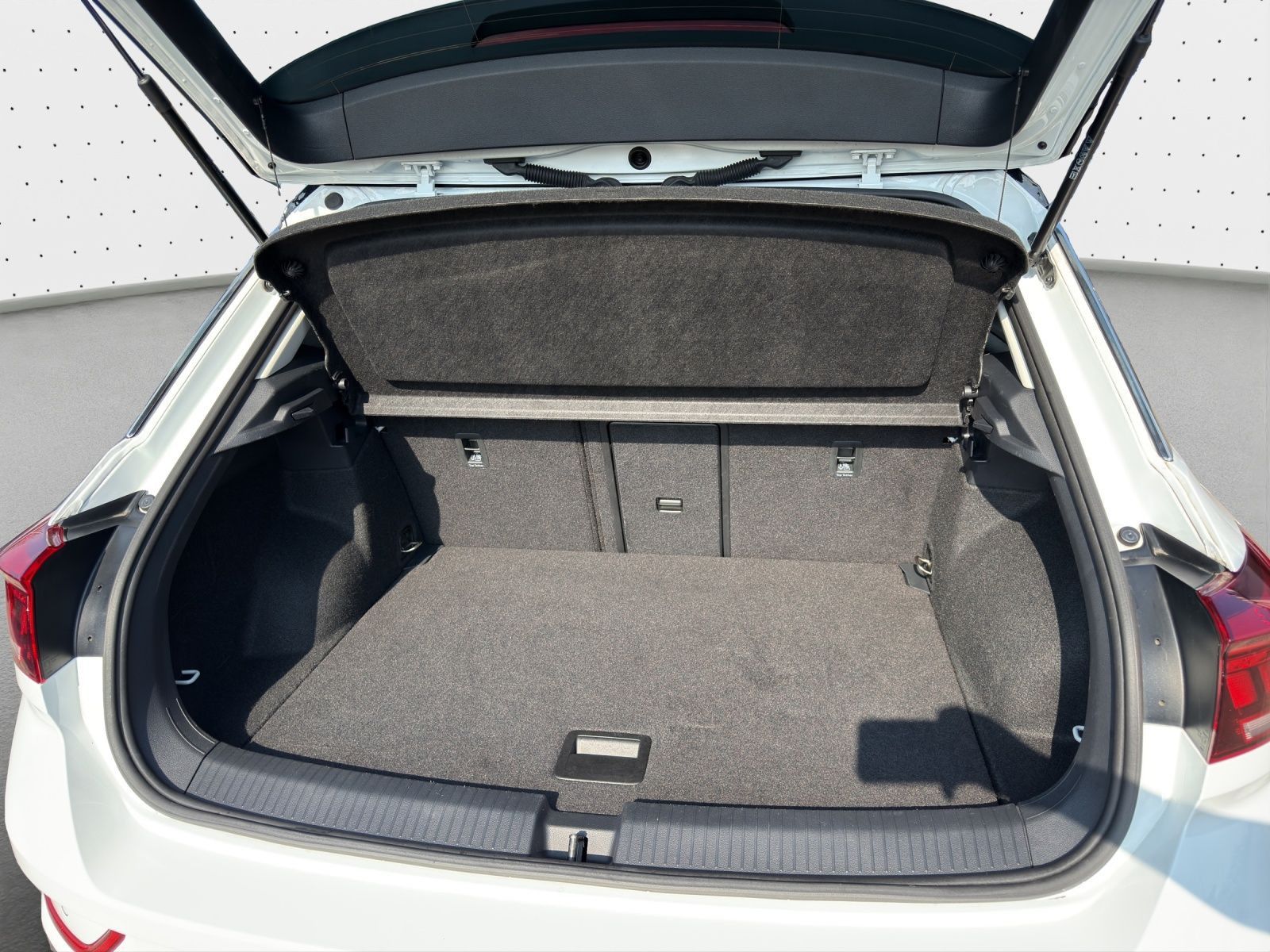 Volkswagen T-Roc - Bild 12