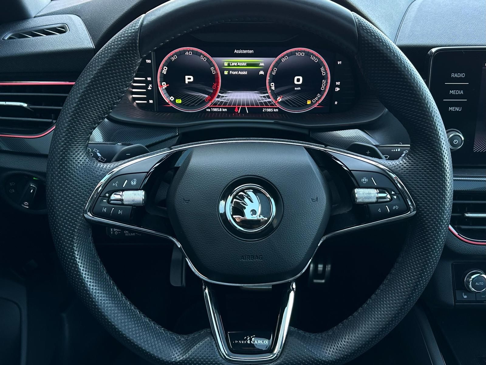 SKODA Kamiq 1.0TSI MONTE CARLO LED#ACC#SPUR#PANO#CAM - Image 11
