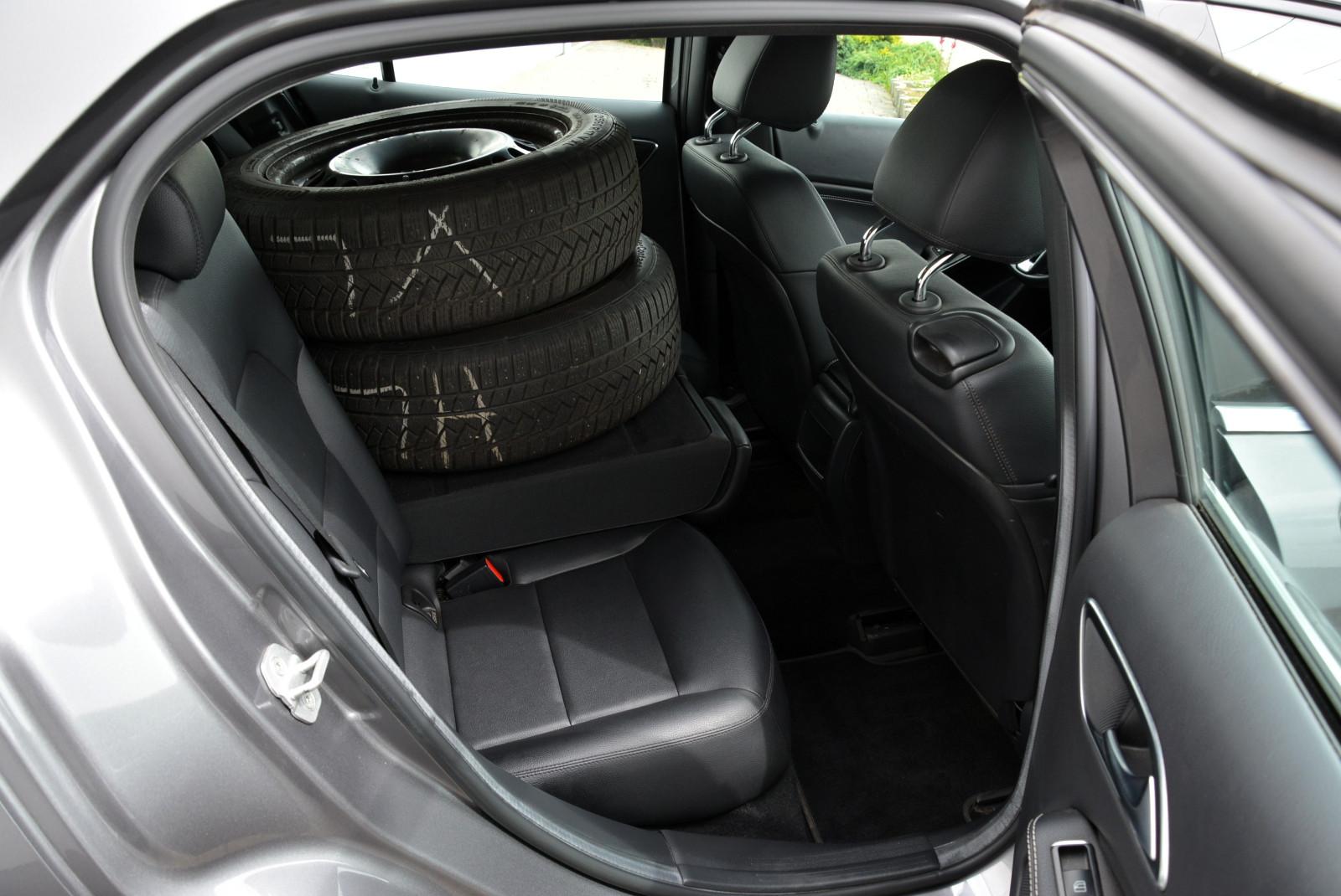 MERCEDES-BENZ GLA - 200 - BI-XENON - 156 CV