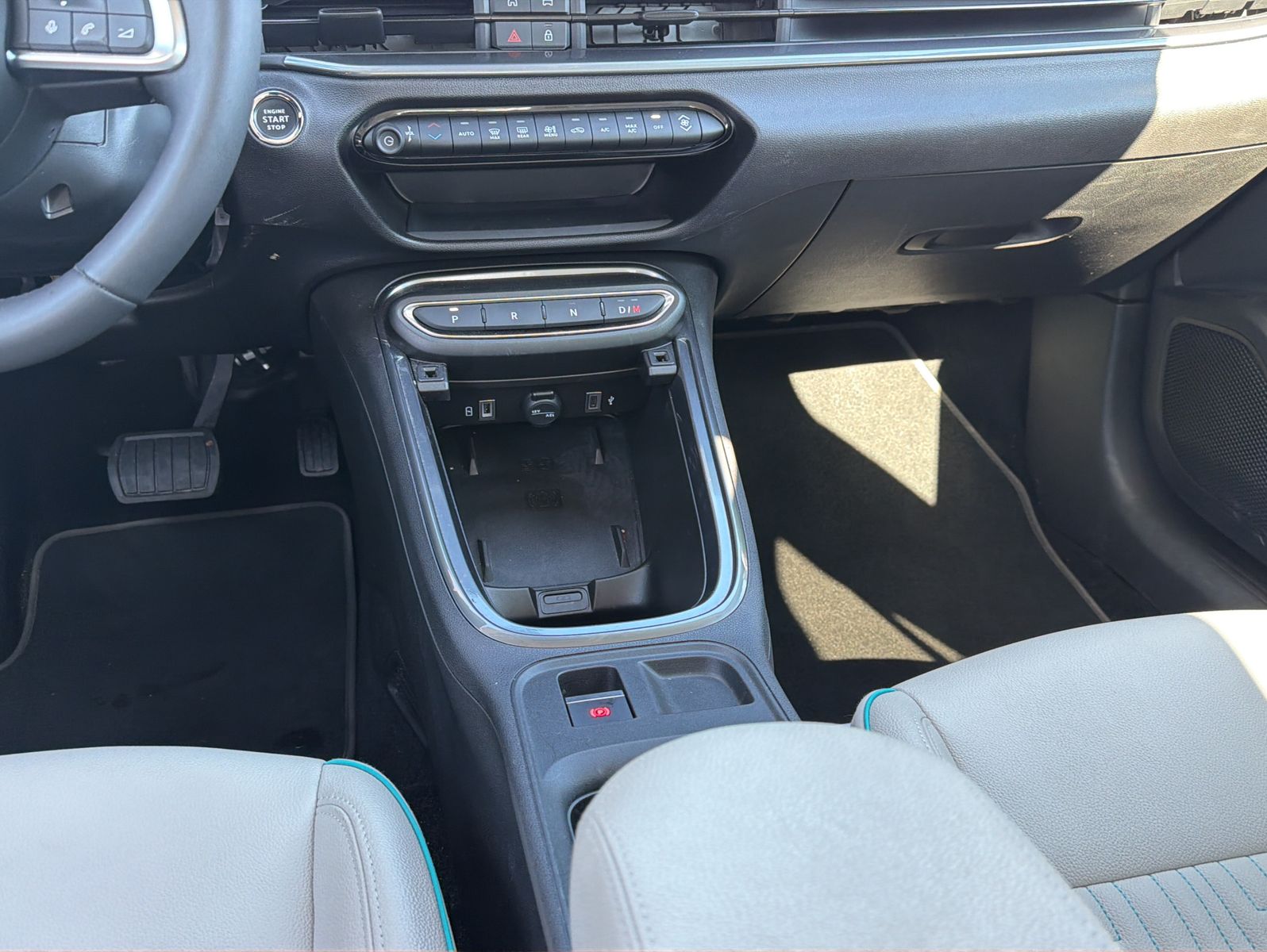 Fahrzeugabbildung Fiat 600 Hybrid La Prima + Navigation System