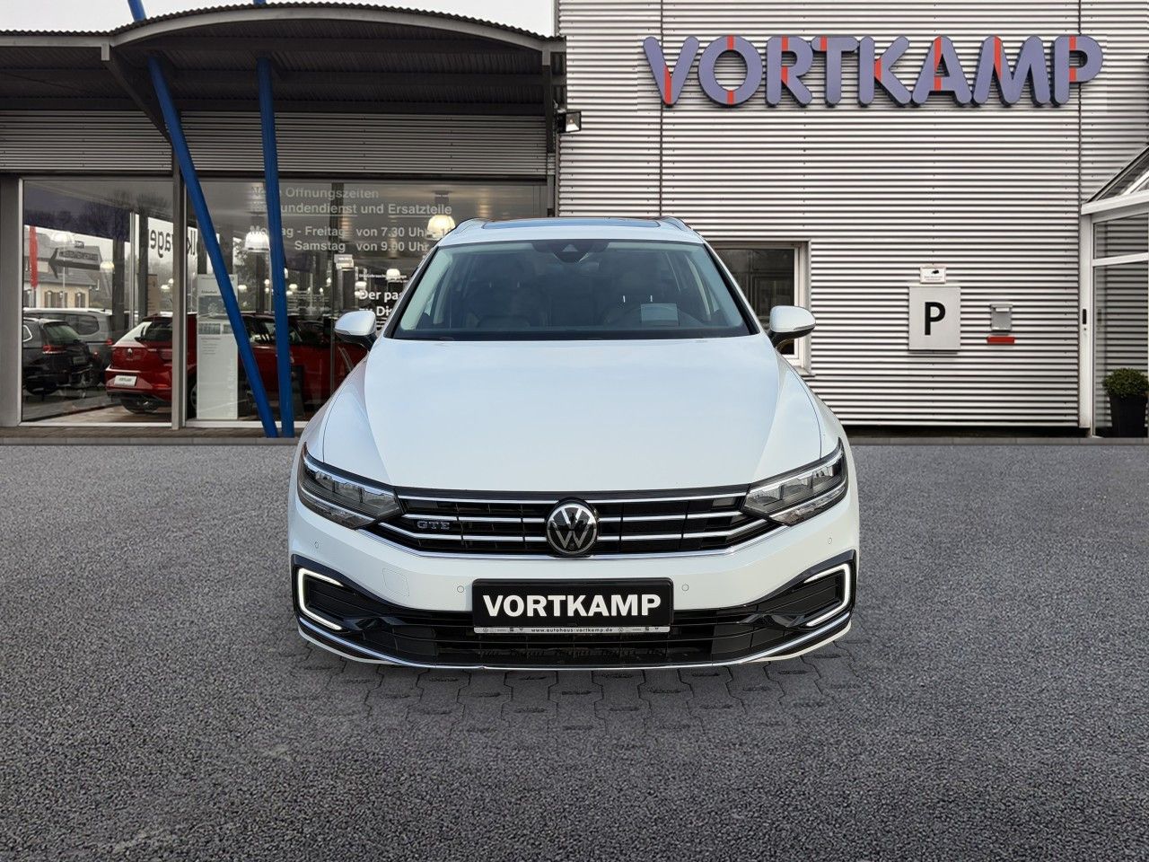Volkswagen Passat Variant GTE HYBRID R-LINE AHK STANDH PANO imagem 2