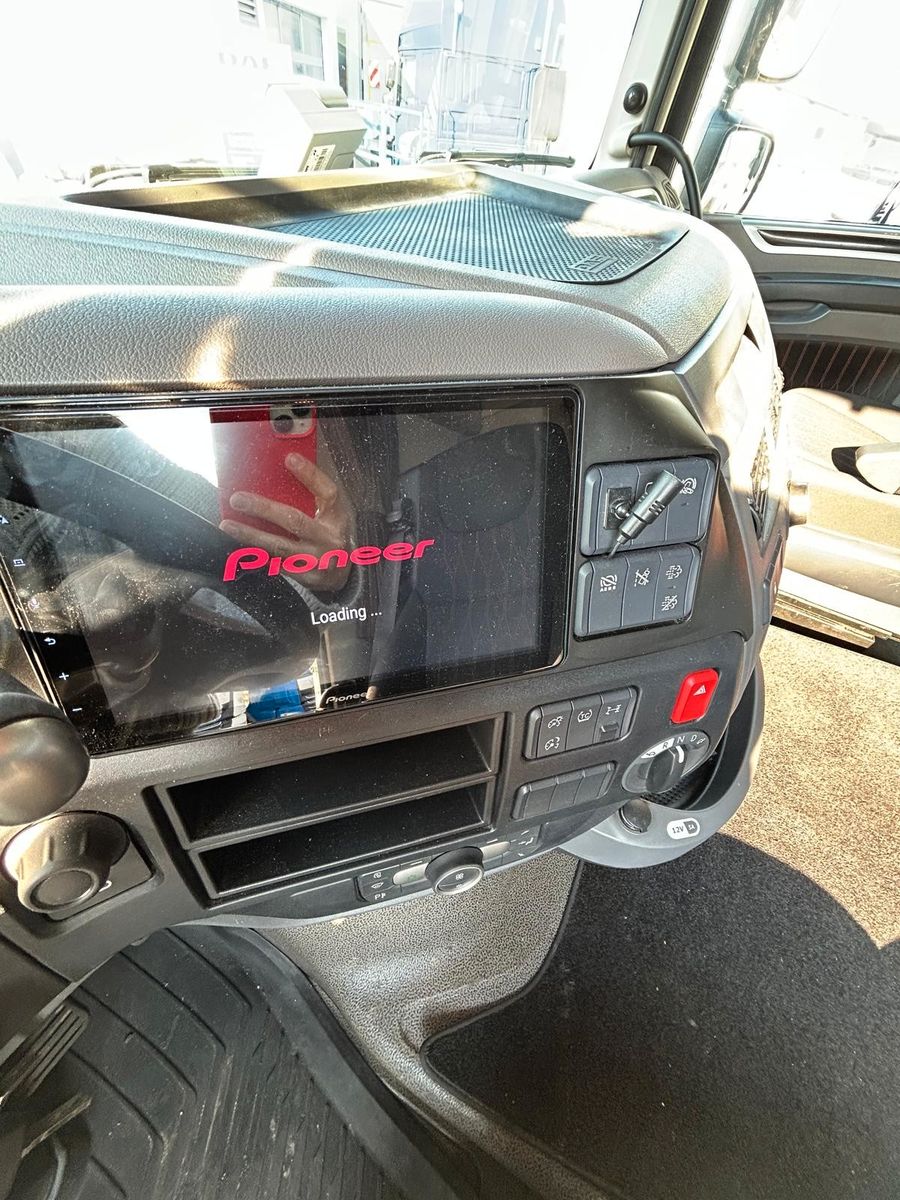 Fahrzeugabbildung DAF 4 x XF 480 FT SSC, Intarder, Bj. 2023