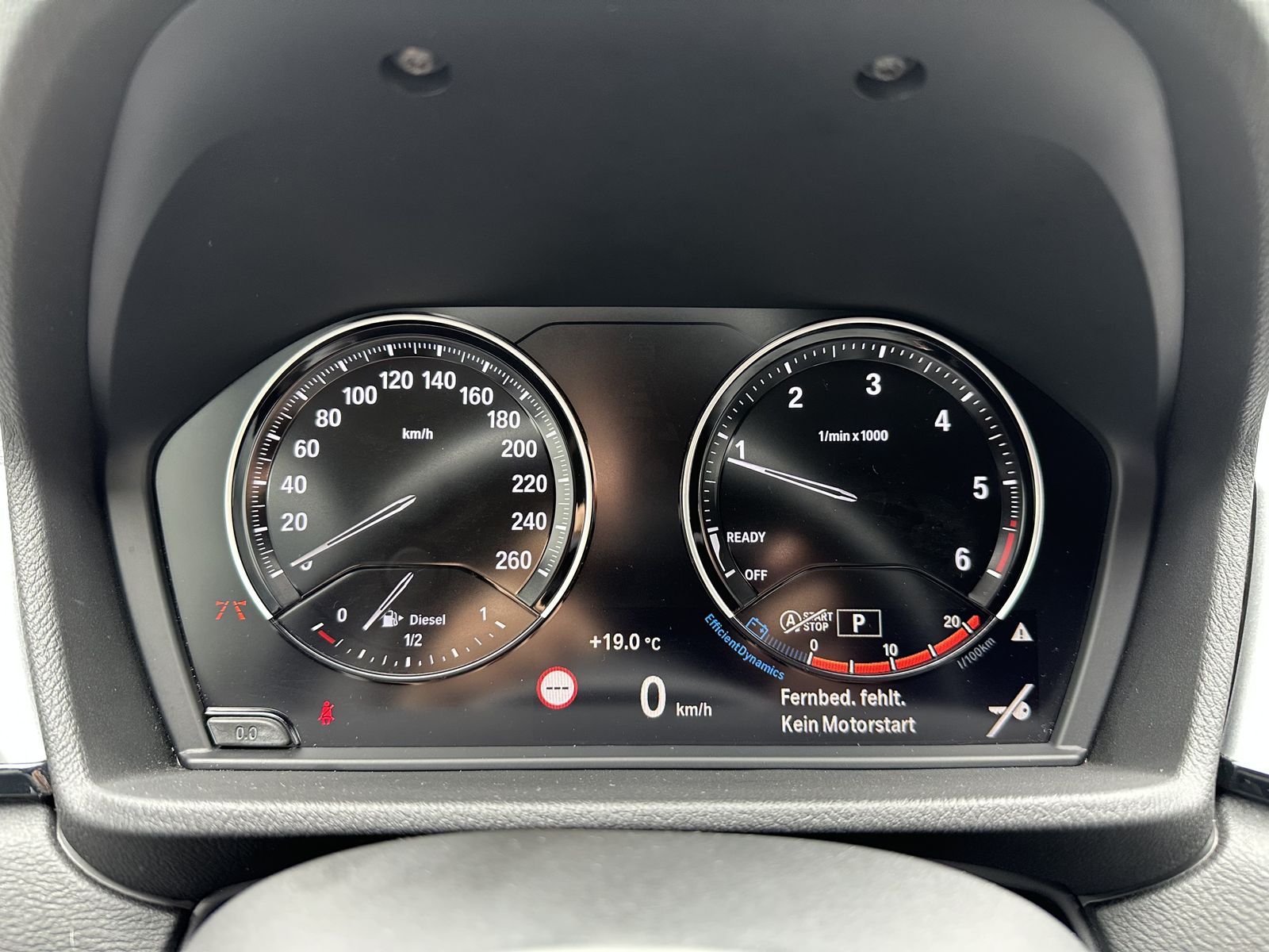 Fahrzeugabbildung BMW X2 sDrive20d Advantage NAV+LED+SHZ+HUD+H&K+ACC