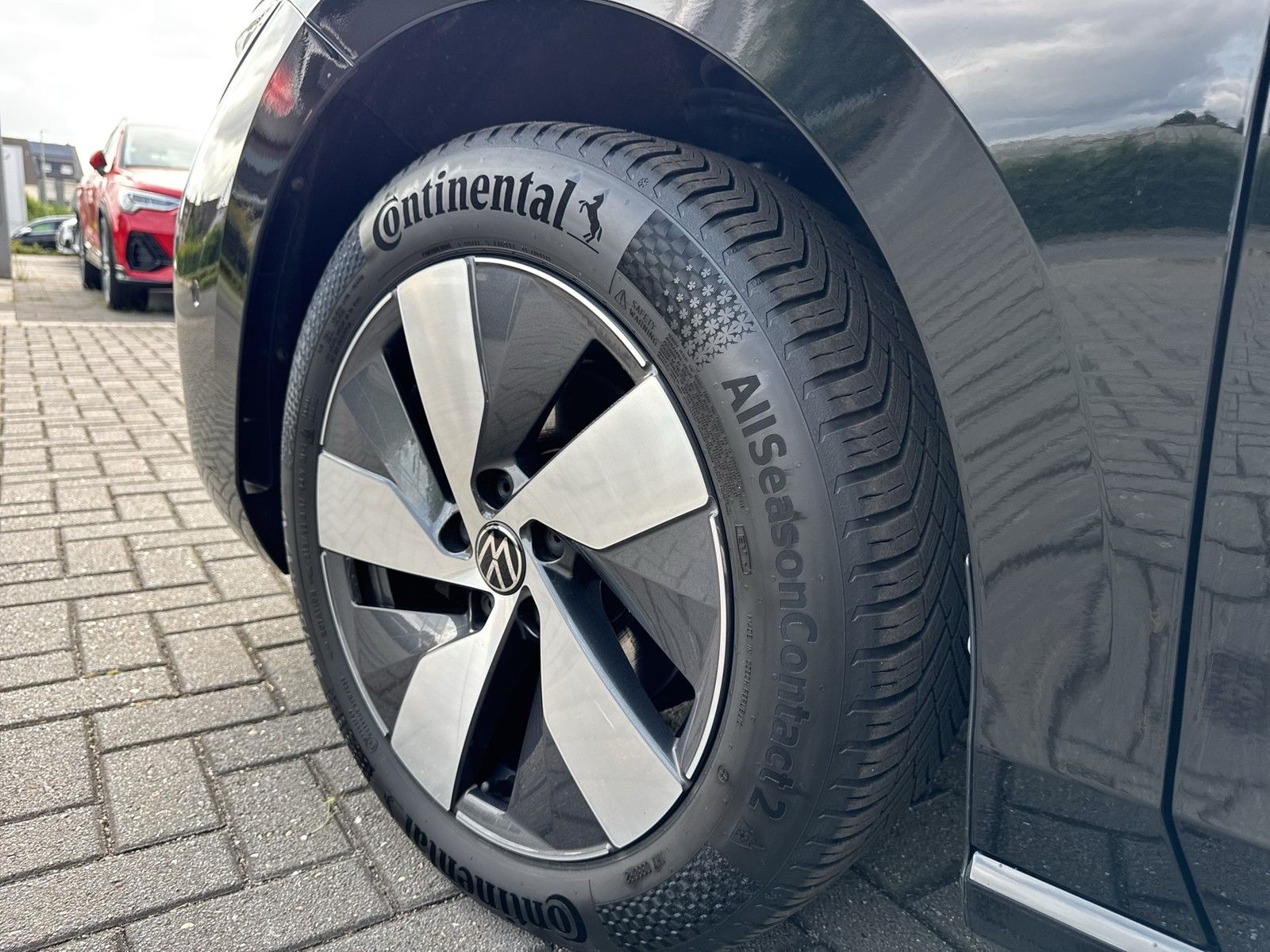 Volkswagen Passat Variant 1.5 eTSI Business Navi 360° AHK foto 5
