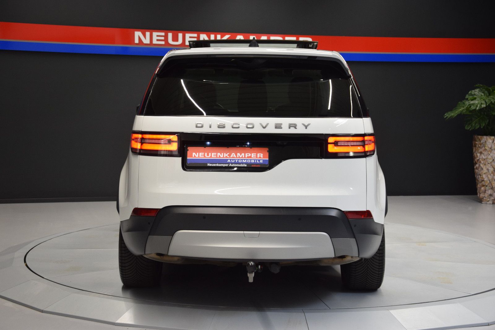 Fahrzeugabbildung Land Rover Discovery 5 HSE SDV6 Pano 7. Sitze Meridian 360°