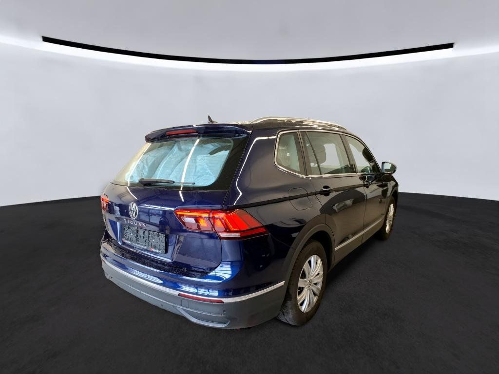 Fahrzeugabbildung Volkswagen Tiguan Allspace Life TDI DSG *AHK*Navi*LED*PDC*