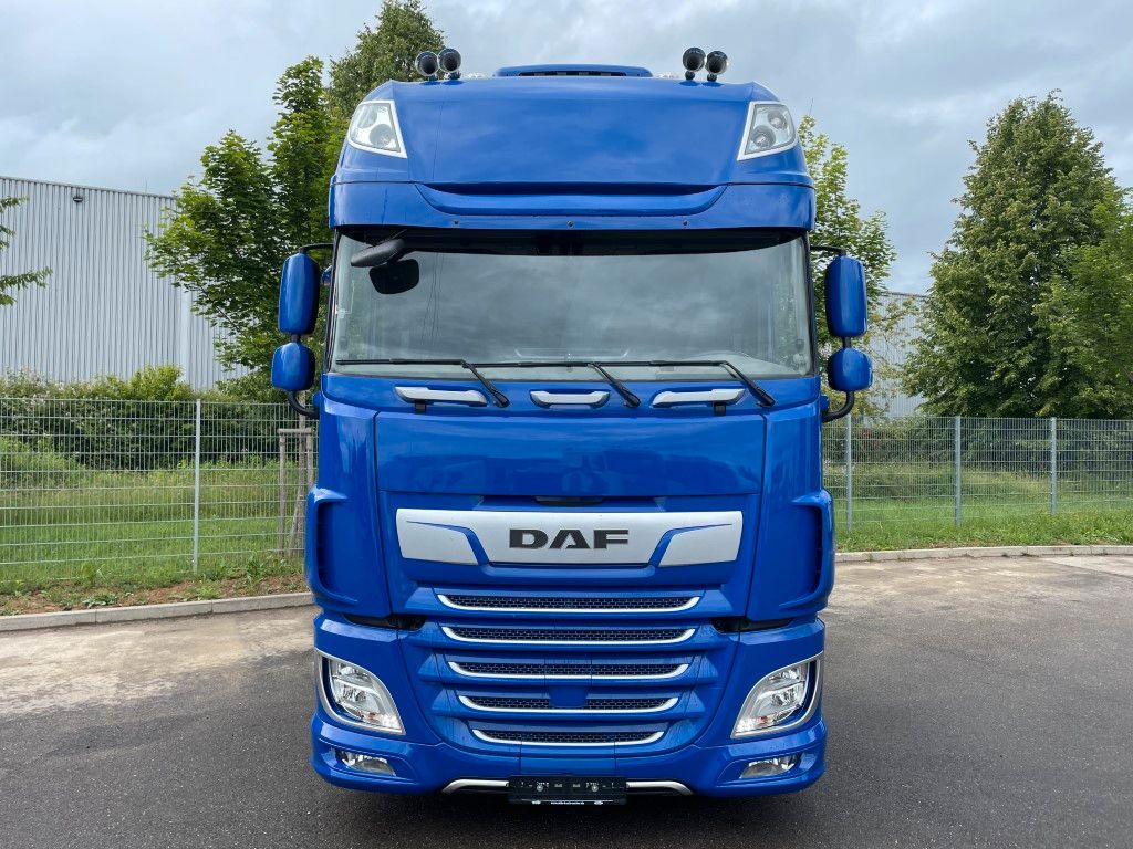Fahrzeugabbildung DAF FT XF 530 SSC LD