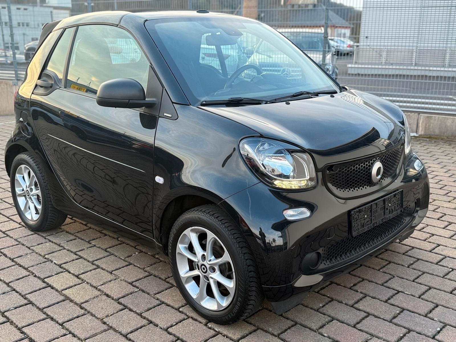 Smart ForTwo Cabrio Passion+NAVI+SHZ+1.HD+TEMP.