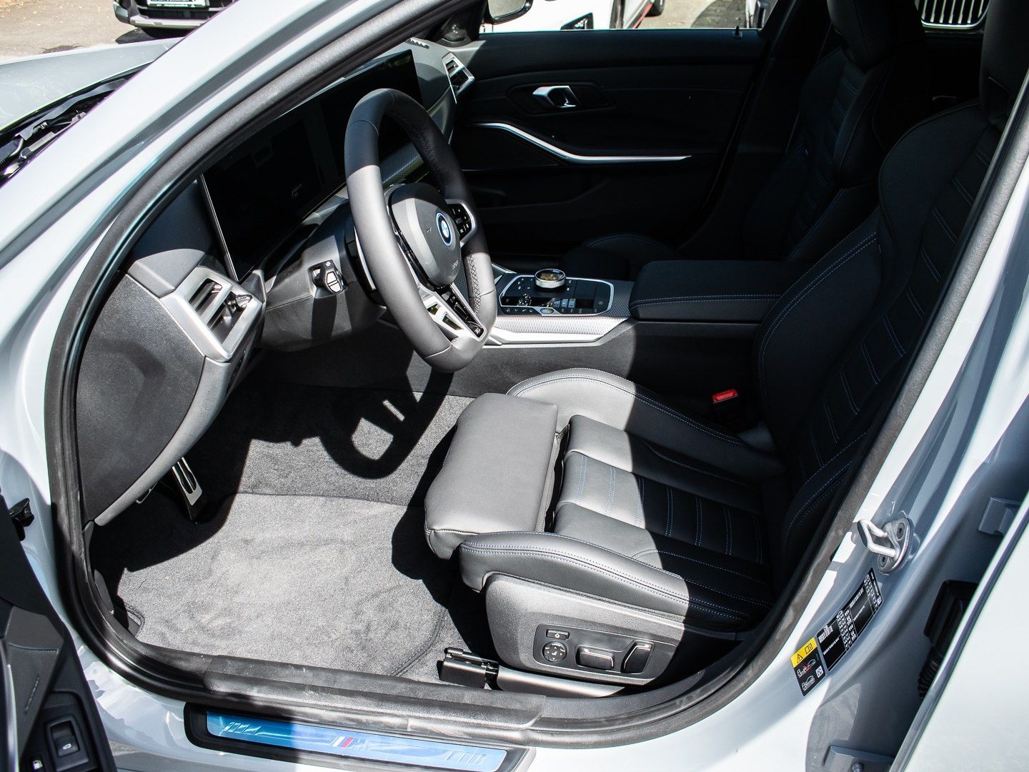 BMW 330 - Bild 13