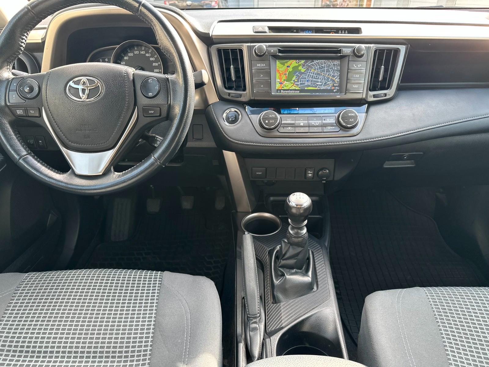 TOYOTA RAV4 - 2.0D -  4X4 - ATTELAGE - 124 CV -BVM