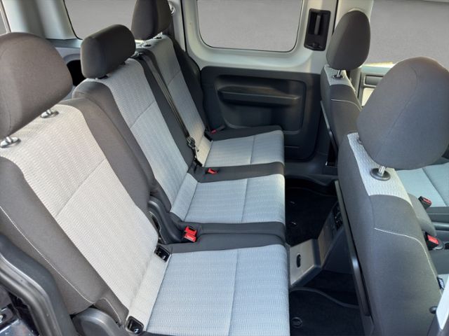 Fahrzeugabbildung Volkswagen Caddy Behindertengerecht Rollstuhlrampe
