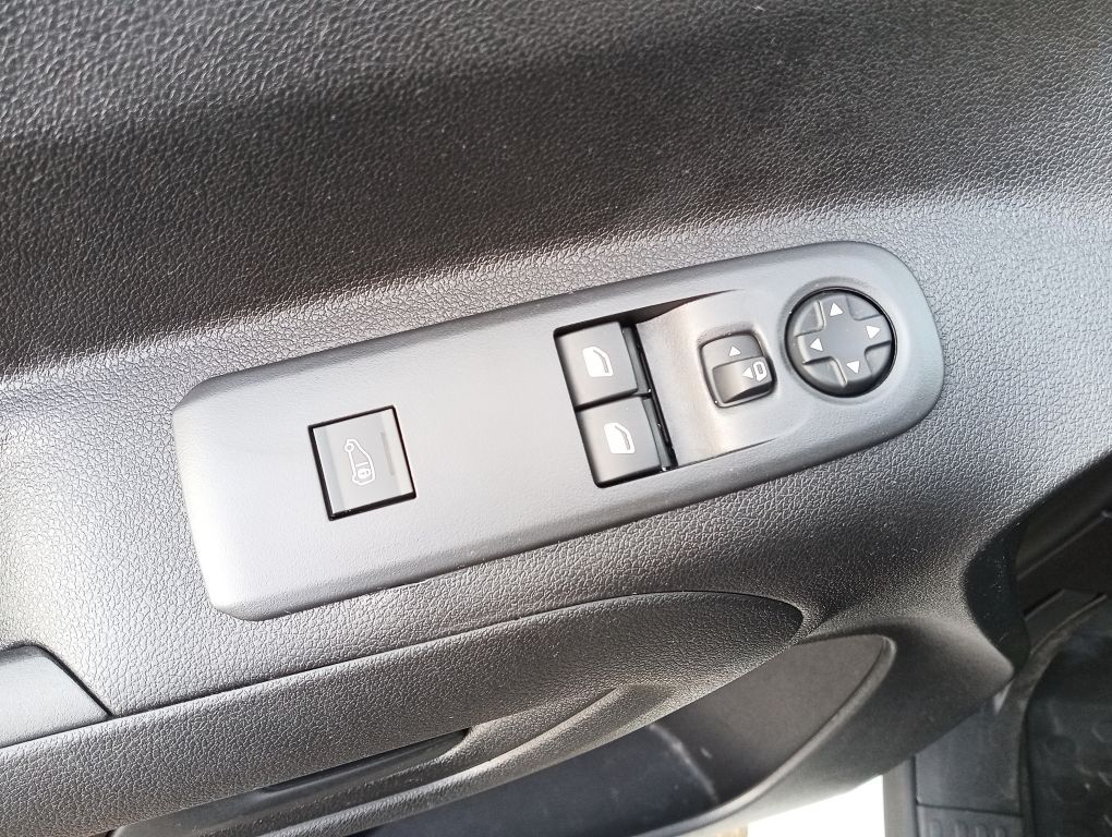 Fahrzeugabbildung Opel Combo Cargo XL 1.5D Edition+Navi+Klima+Sitzh
