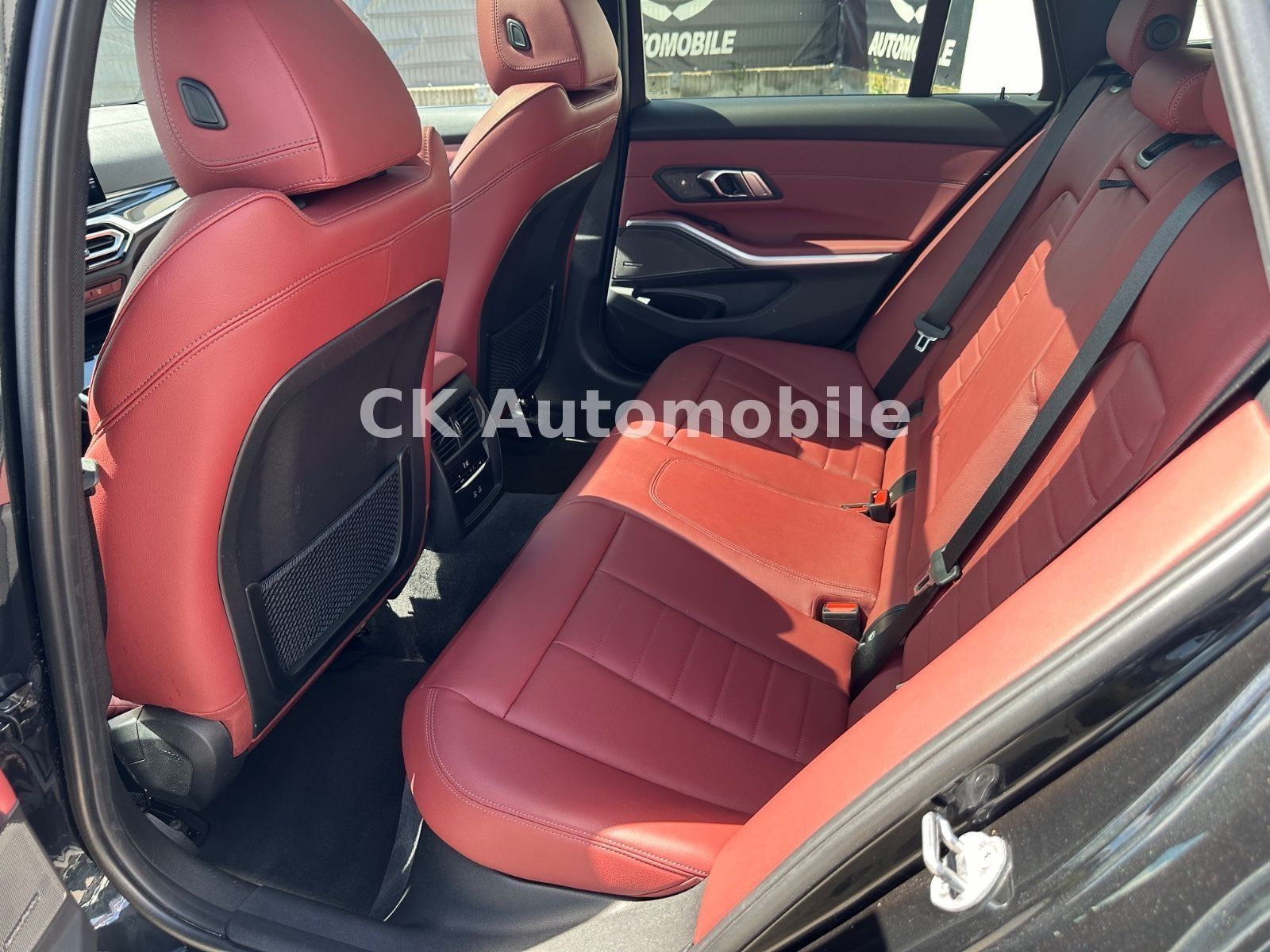 Fahrzeugabbildung BMW M340d xDrive Touring/Navi/Head-Up/Pano/360°/LED