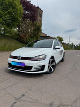 Volkswagen Golf 2.0 TSI Performance - Cars in Saarbrücken