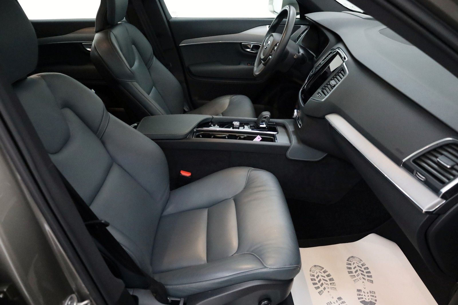 Fahrzeugabbildung Volvo XC90 T8 Inscription Expr.,Navi,360Kam,HUD,7Sitze