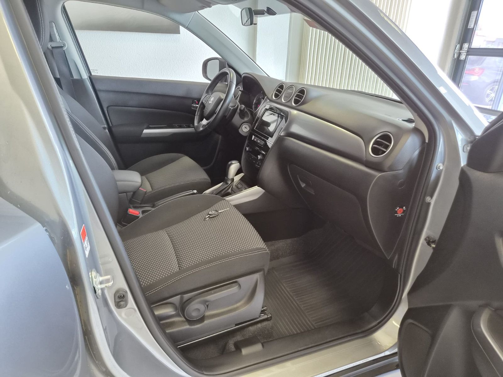 Fahrzeugabbildung Suzuki Vitara 1.4 Comfort / GEPFLEGT / GARANTIE /