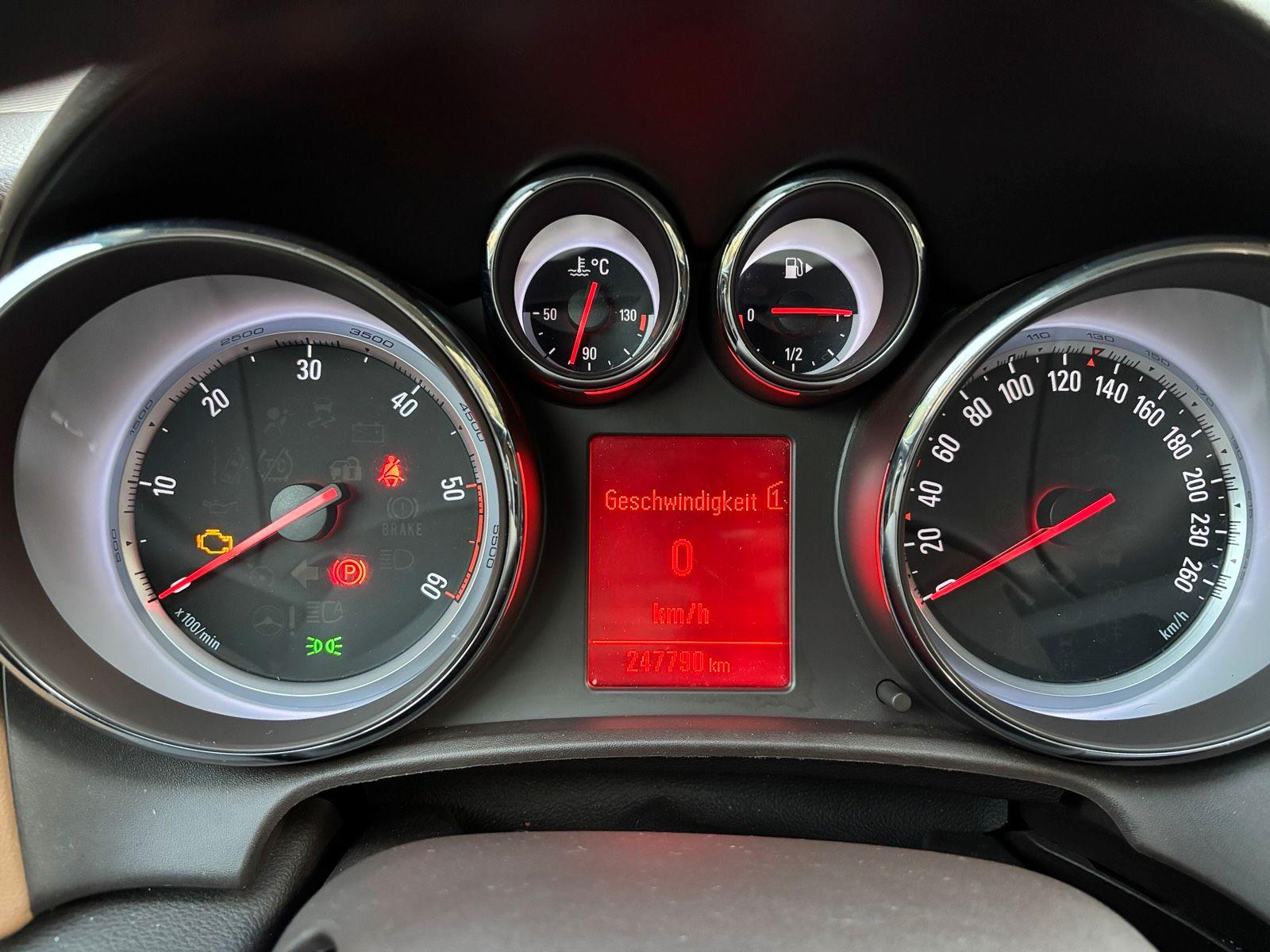 Opel Astra 2011 — photo 6