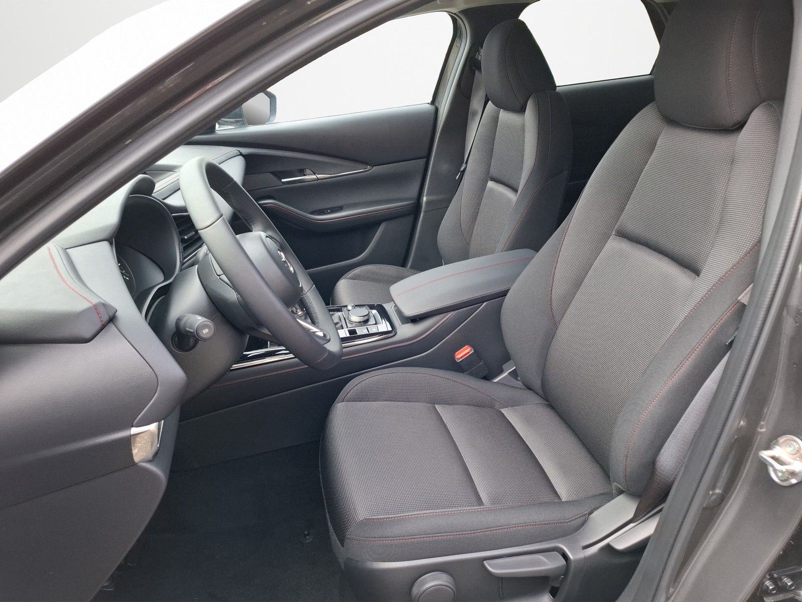 MAZDA CX-30 2025 2.0 e-SKYACTIV-X 186PS 6AT FWD Homura - Image 9