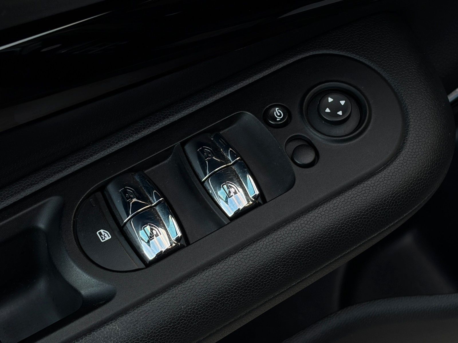 Fahrzeugabbildung MINI Cooper S Clubman Classic Leder Pano Komfort LHZ