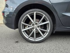 AUDI A3 Sportback Advanced 2.0 TDI S-Tronic Sport 19" AUDI A3 Sportback Advanced 2.0 TDI S-Tronic Sport 19"