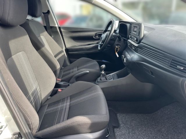 Fahrzeugabbildung Hyundai BAYON Pure 2WD Apple CarPlay Android Auto DAB Sp