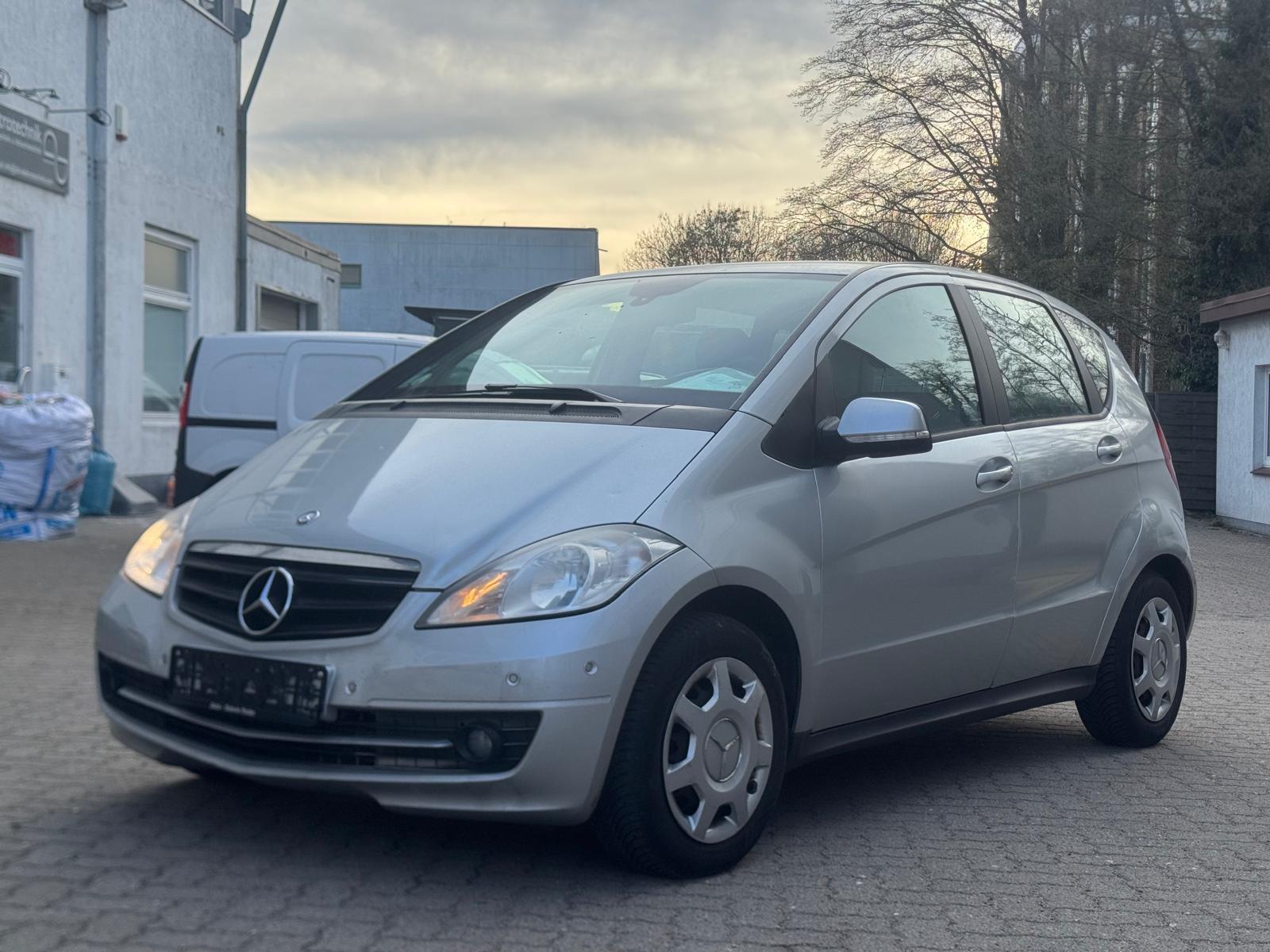 Mercedes-Benz A 180 A A 180 CDI (DIESEL)