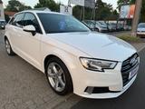 Audi A3 Sportback 35 TFSI sport*Sitzhz*2.Hand*Navi* - Audi A3 in Kassel