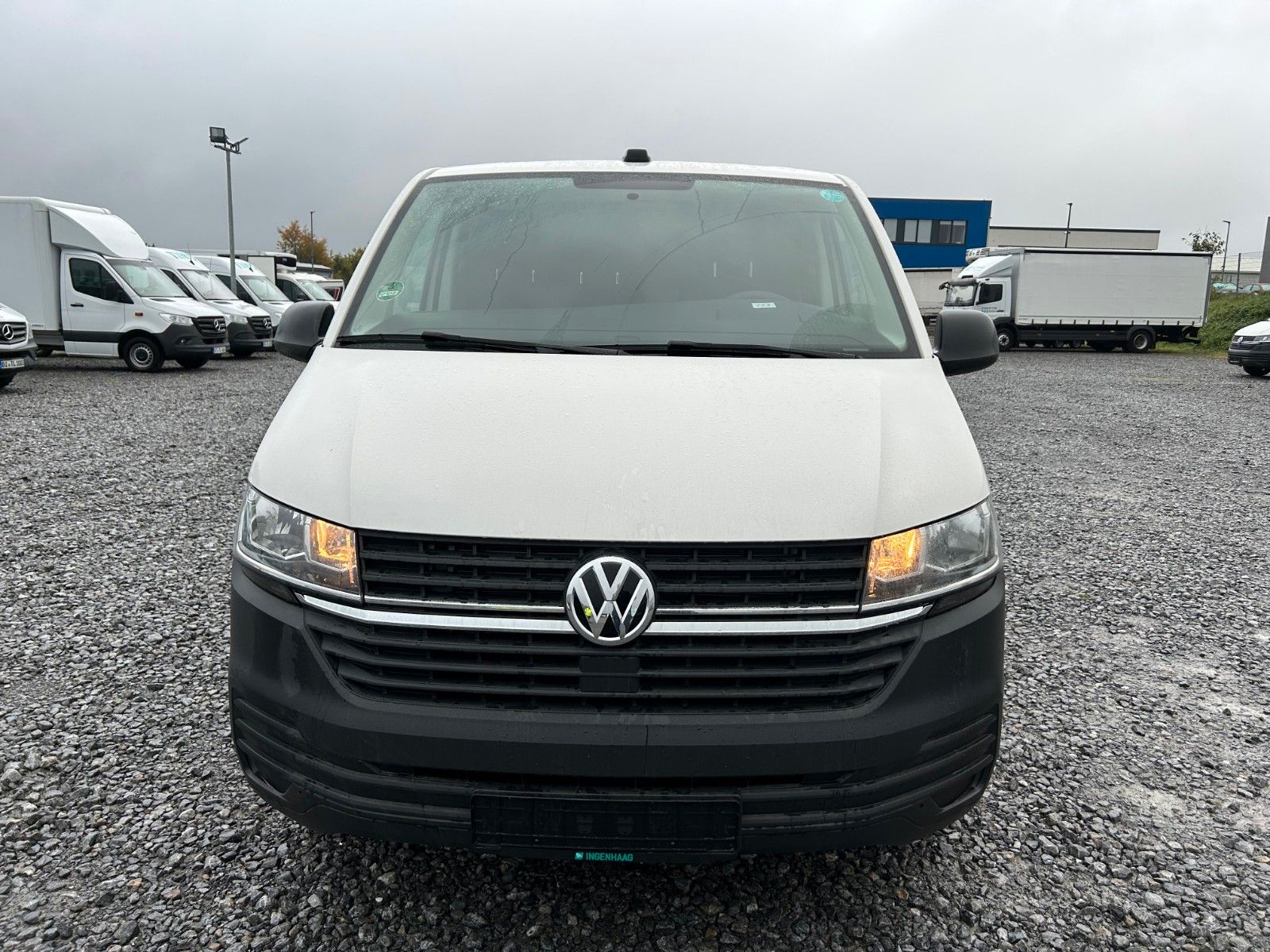 Fahrzeugabbildung Volkswagen T6.1 Transporter 2,0 TDI Klima FWD