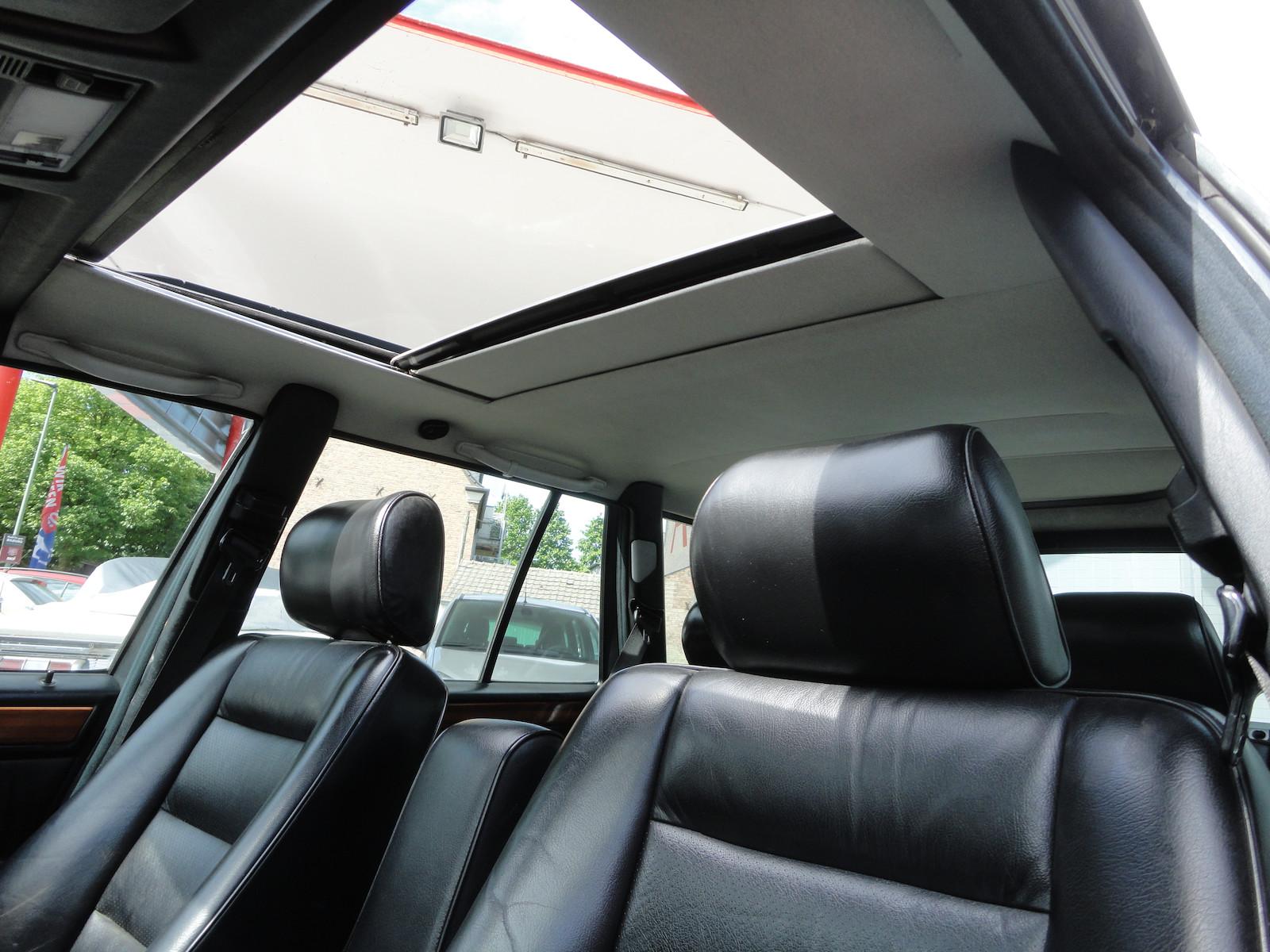 MERCEDES-BENZ E 230 TE 136 ch BVM - CLIM - CUIR - TOIT OUVRANT - 166000 KM