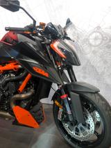 KTM 1290 Super Duke R Mod:2020  viele Extras - KTM Motorräder in Berlin