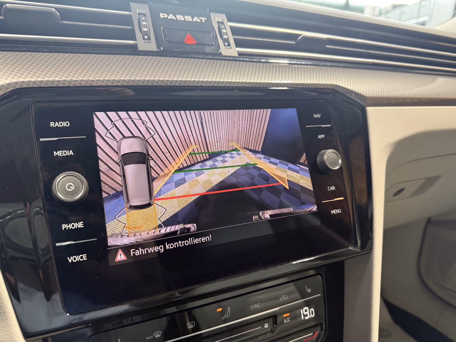 Volkswagen Passat 2,0 TDI 4M DSG Navi*360*Pano*AHK, миниатюра 27