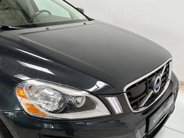 Fahrzeugabbildung Volvo XC60 D5 AWD Summum Kamera Navi BiXenon Leder