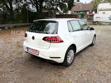 Volkswagen Golf - 9