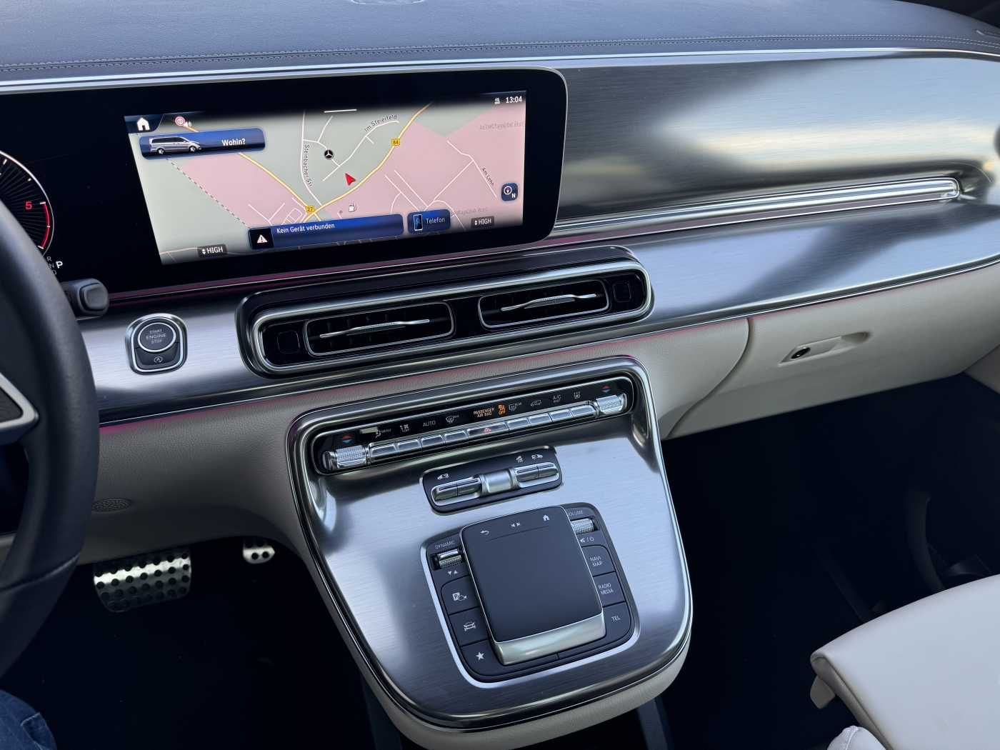 Fahrzeugabbildung Mercedes-Benz V 300 d EXCLUSIVE 4MATIC Panorama AHK2,5 Stdheiz