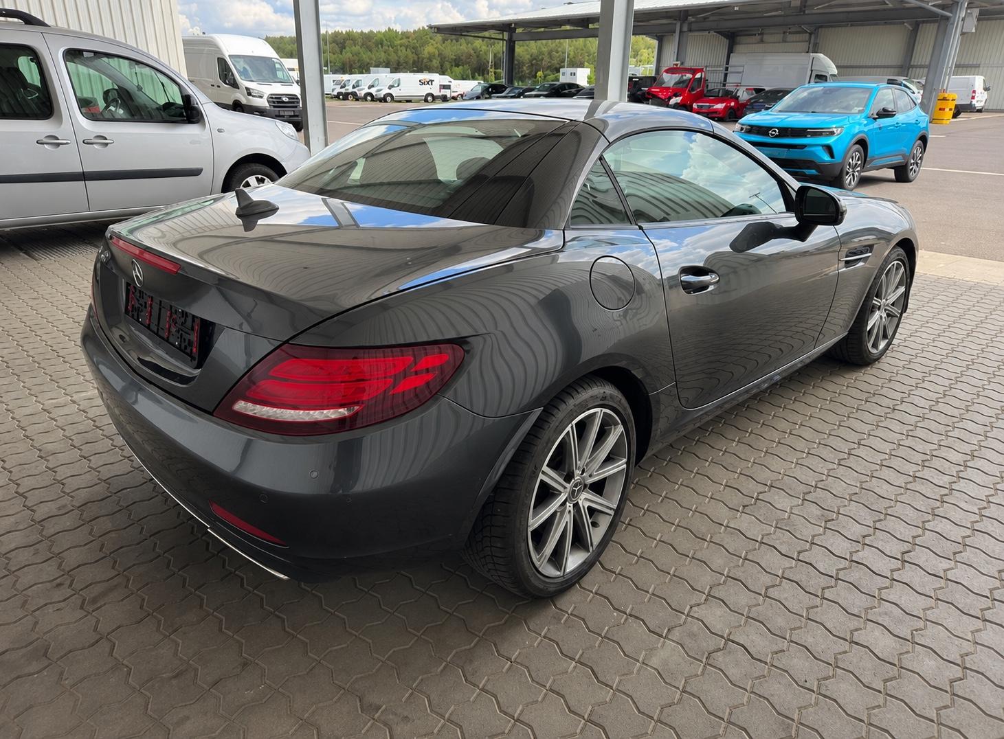 Mercedes-Benz SLC 300 Roadster