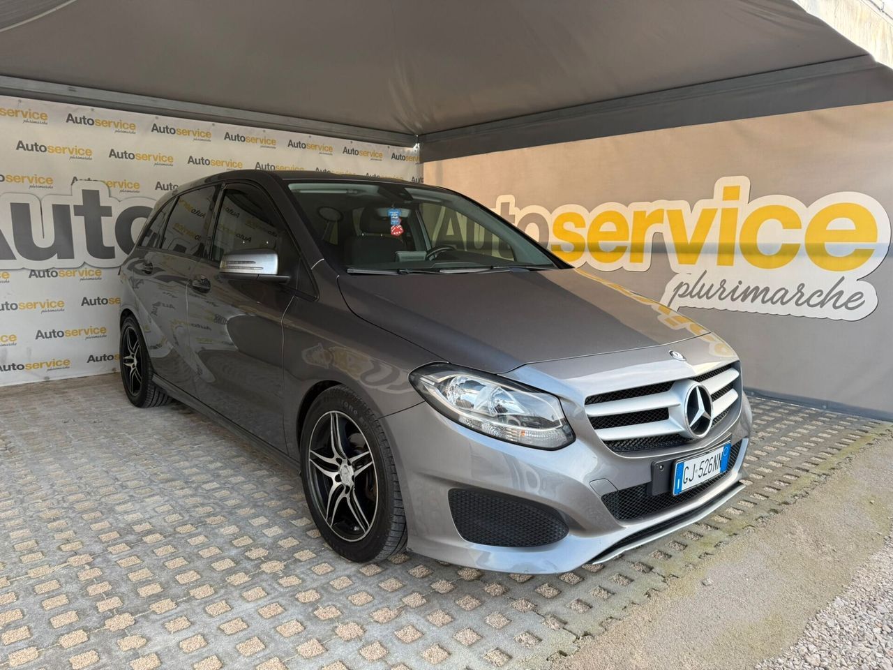MERCEDES-BENZ B 180