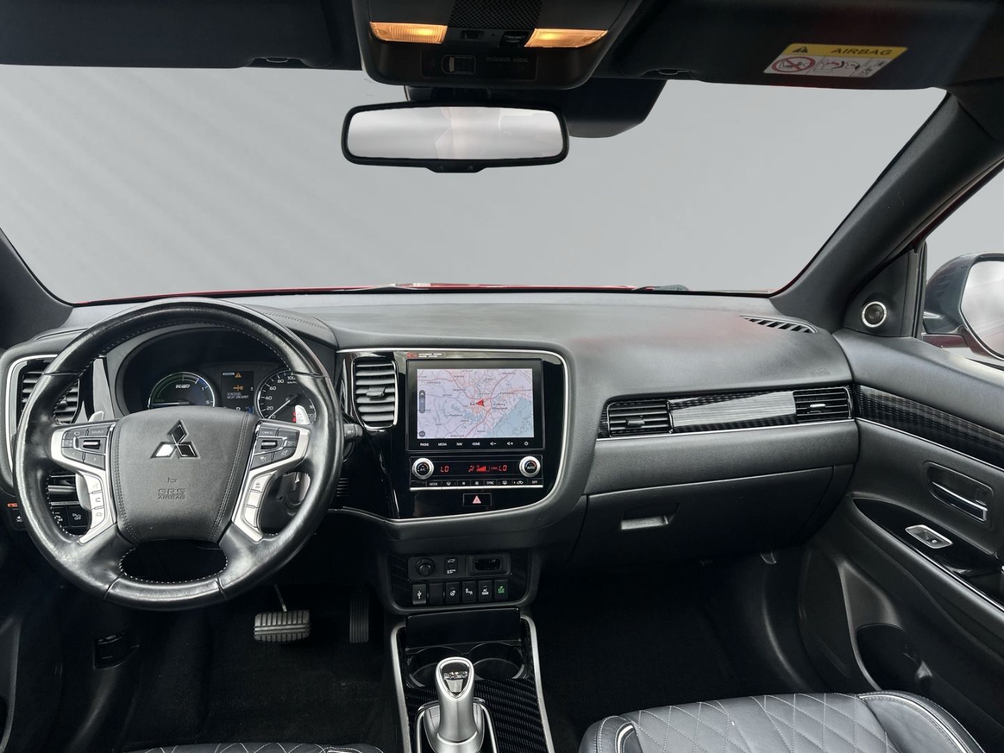 Fahrzeugabbildung Mitsubishi Outlander PHEV Top 4WD LEDER + AHK+ StandHZG+Sou