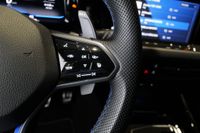 Volkswagen Golf VIII R Performance Akrapovic Pano HKardon K