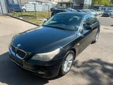 BMW 523i*6Gang*Klima*Navi*PDC*Euro4* - schwarze BMW 523