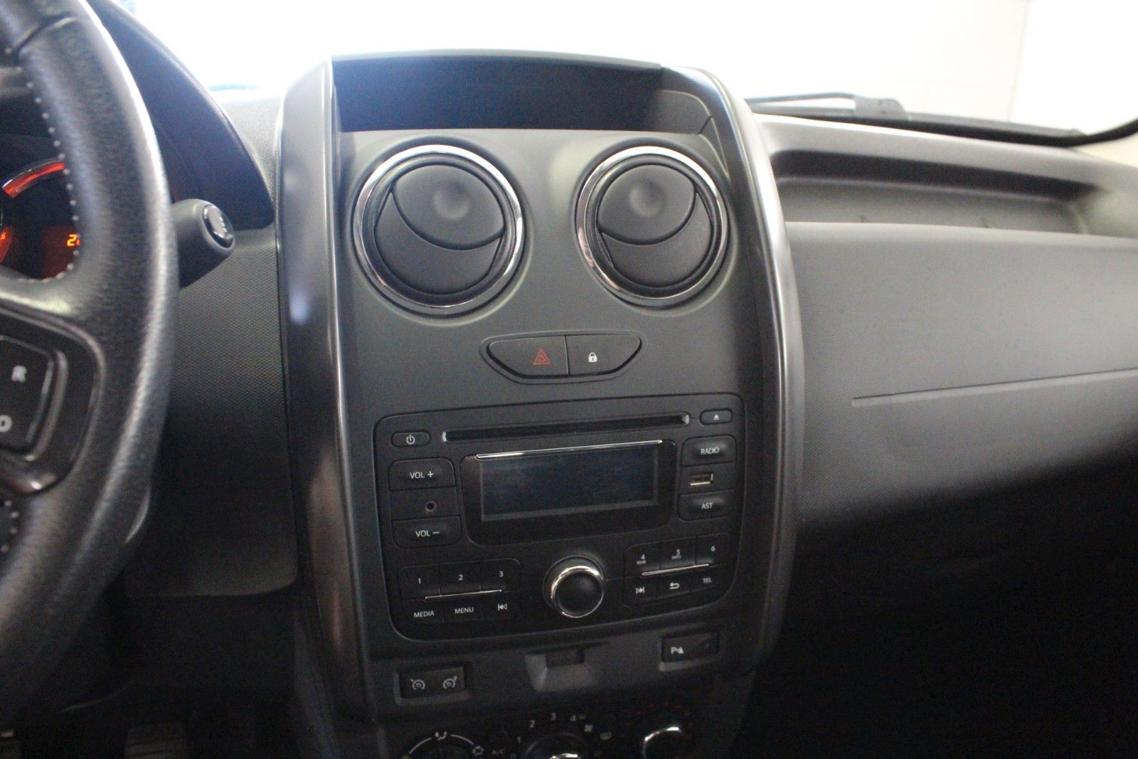 Fahrzeugabbildung Dacia Duster Blue dCi 110 Laureate *4x4 *