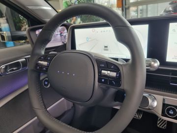 Fahrzeugabbildung Hyundai IONIQ 6 2WD 77,4 229PS UNIQ digitale ASP PanoD.
