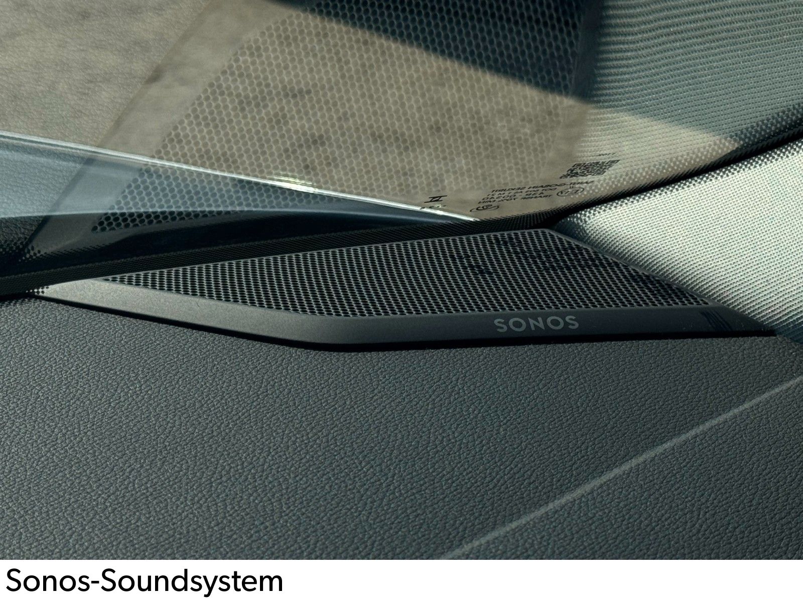 Fahrzeugabbildung Audi Q3 45 TFSI e S tronic Sonos Virtual Pano CAM ACC