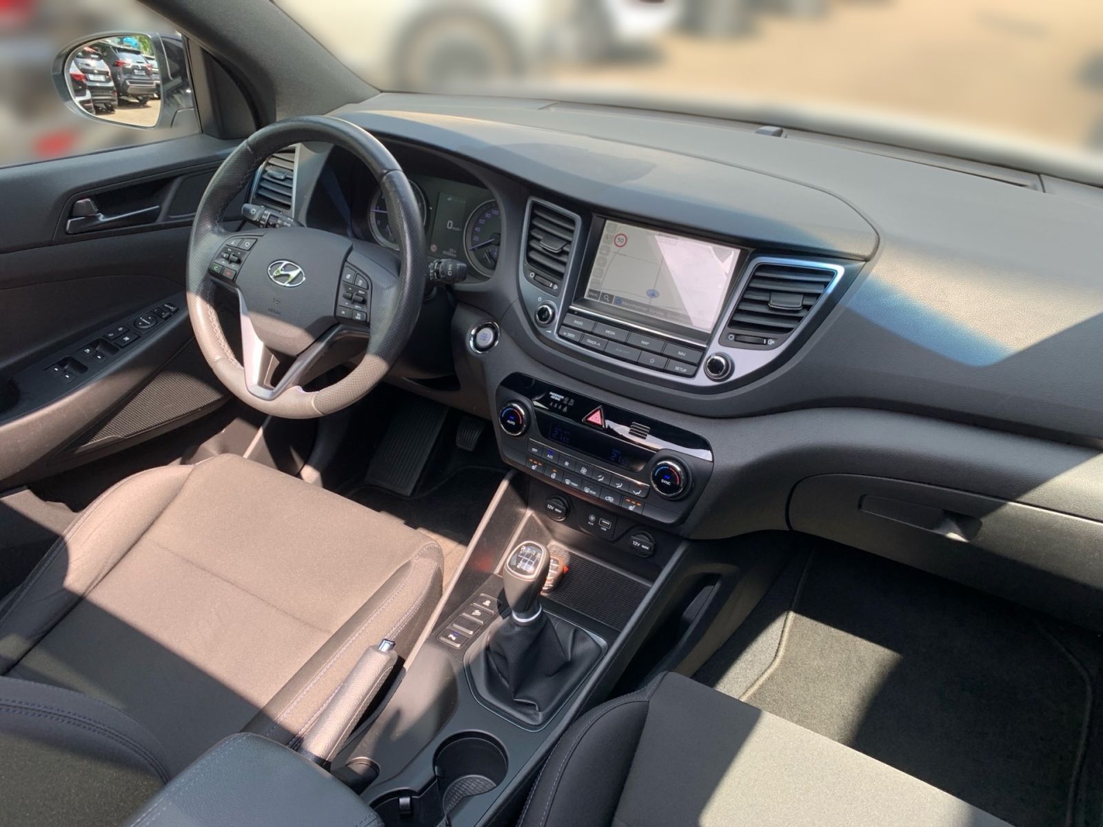 Fahrzeugabbildung Hyundai TUCSON 1.6 Turbo Passion + Panorama Dach