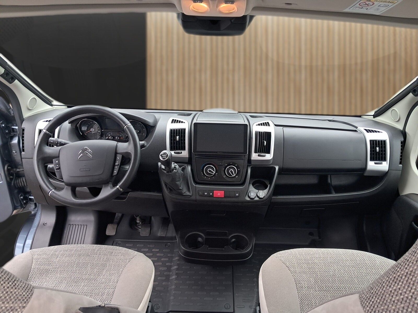 Fahrzeugabbildung Pössl 2Win R Plus Citroen 140 PS Mark./AHK/Navi/Solar