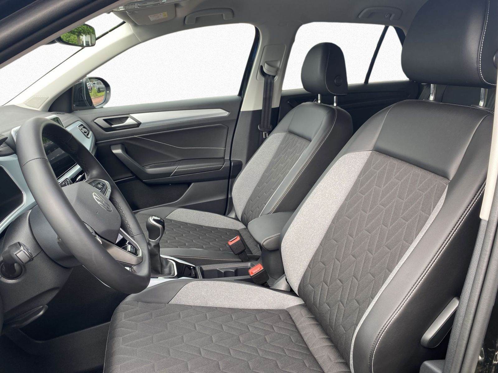 Volkswagen T-Roc - Bild 9