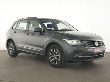 Volkswagen Tiguan - 4