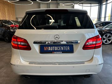 Mercedes-Benz B 180 *KLIMA*SZHZ*LEDER*NAV*PDC*SPUR*TOTWINKEL