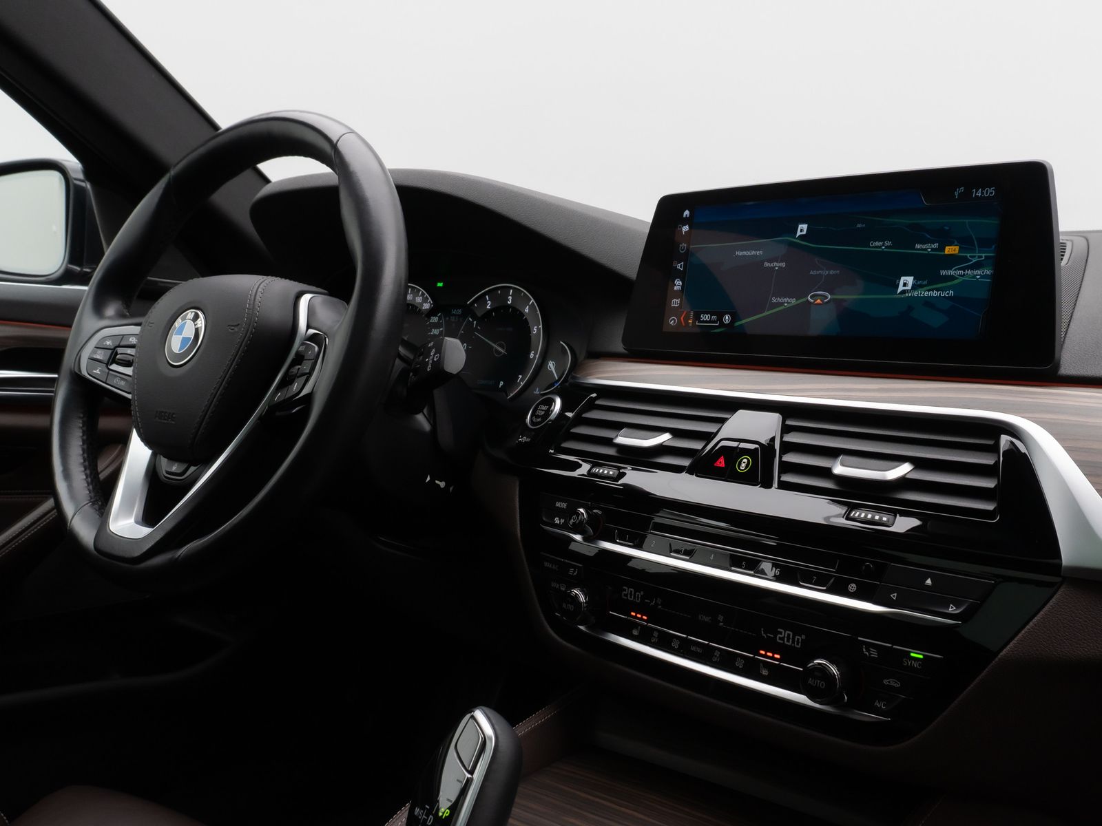 Fahrzeugabbildung BMW 530i xD Luxury Line Panorama 360°HUD H/K Massage