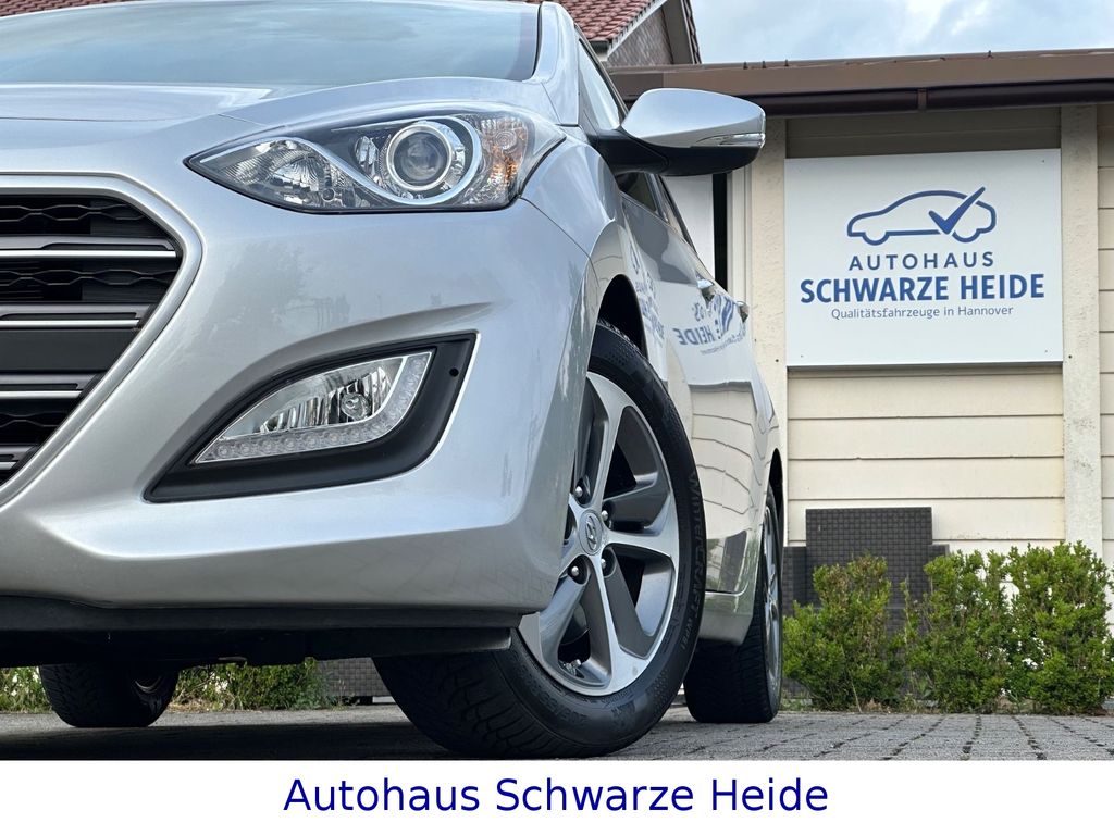 HYUNDAI i30 – Vorschaubild 10