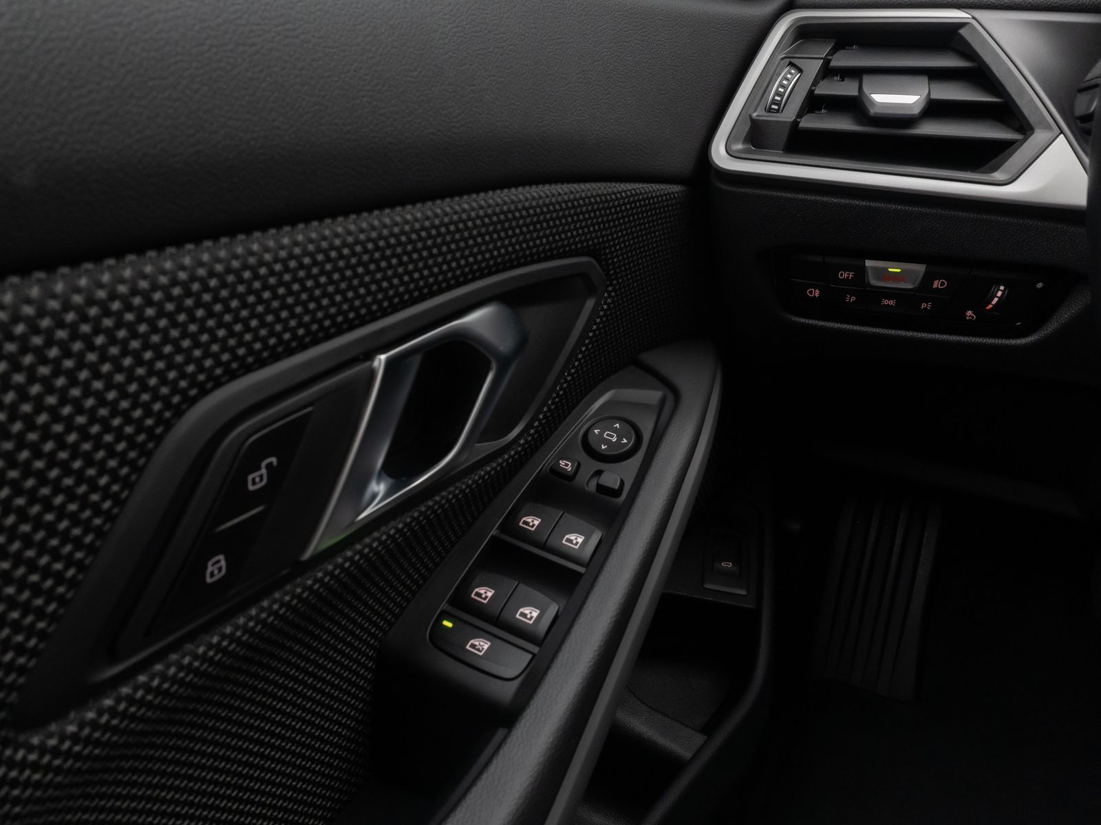 Fahrzeugabbildung BMW 318i DAB CockPit+ PDC LED Geschwindigkeitsreg.